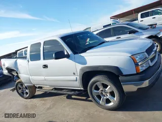2003 Chevrolet Silverado 1500 LS with VIN 2GCEC19T231309266, listed as a IAAI auction lot 41304199 with 181,761 mi miles. Bid and sale history available at carsss.com. Image 13.
