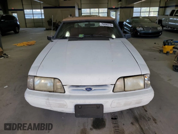 1993 Ford Mustang с VIN 1FACP44M2PF125589, выставлен на аукционе Copart как лот 75556214 с пробегом 46 567 миль миль и Чистый • Clean title. История ставок и продаж доступна на DreamBid. Изображение 5.