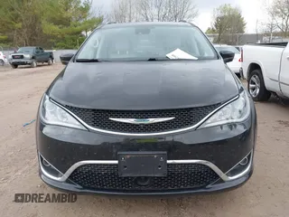 2018 Chrysler Pacifica Touring L z VIN 2C4RC1BG3JR233506, wystawiony jako IAAI lot #42186208 z przebiegiem 74 198 mil mil oraz . Historia ofert i sprzedaży dostępna na DreamBid. Obrazek 13.