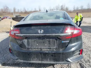 2018 Honda Clarity Plug-In Hybrid with VIN JHMZC5F12JC017148, listed as a IAAI auction lot 41829504 with 98,382 mi miles. Bid and sale history available at carsss.com. Image 17.