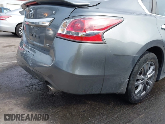 2015 Nissan Altima S z VIN 1N4AL3AP7FN908374, wystawiony jako IAAI lot #42322910 z przebiegiem 147 395 mil mil oraz . Historia ofert i sprzedaży dostępna na DreamBid. Obrazek 6.