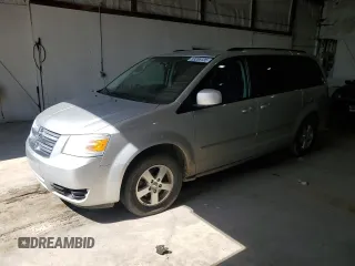 2010 Dodge Grand Caravan SXT z VIN 2D4RN5D16AR139312, wystawiony jako Copart lot #53286135 z przebiegiem 100 494 mil mil oraz Szkoda całkowita • Salvage title. Historia ofert i sprzedaży dostępna na DreamBid. Obrazek 1.