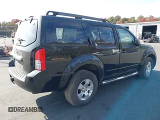 2008 Nissan Pathfinder S z VIN 5N1AR18B28C649813, wystawiony jako IAAI lot #40711132 z przebiegiem 114 403 mil mil oraz . Historia ofert i sprzedaży dostępna na DreamBid. Obrazek 4.
