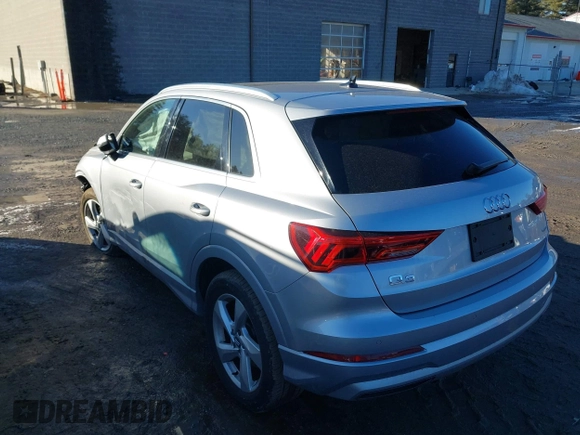 2019 Audi Q3 Premium with VIN WA1AECF3XK1069696, listed as a IAAI auction lot 41698906 with 29,713 mi miles and . Bid and sale history available at DreamBid. Image 3.