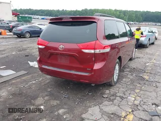 2011 Toyota Sienna XLE AAS с VIN 5TDYK3DC1BS007266, выставлен на аукционе IAAI как лот 42346087 с пробегом 123 054 миль миль и . История ставок и продаж доступна на DreamBid. Изображение 4.