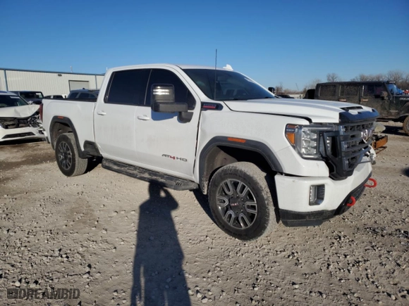2021 GMC Sierra 2500HD AT4 with VIN 1GT49PEY1MF317254, listed as a Copart auction lot 83268294 with 34,668 mi miles and Salvage Title. Bid and sale history available at carsss.com. Image 4.