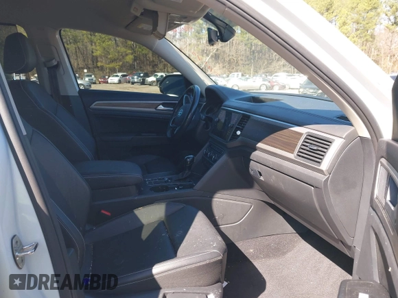 2021 Volkswagen Atlas SE z VIN 1V2DP2CA5MC511140, wystawiony jako IAAI lot #41703130 z przebiegiem 113 922 mil mil oraz . Historia ofert i sprzedaży dostępna na DreamBid. Obrazek 5.