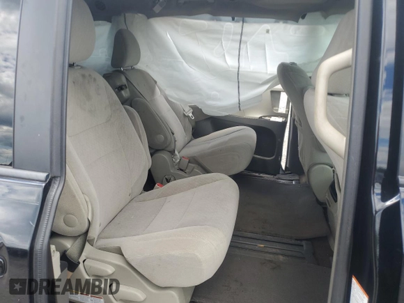 2016 Toyota Sienna LE AAS z VIN 5TDKK3DC6GS751426, wystawiony jako Copart lot #58335685 z przebiegiem 57 665 mil mil oraz Szkoda całkowita • Salvage title. Historia ofert i sprzedaży dostępna na DreamBid. Obrazek 11.
