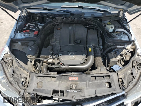 2014 Mercedes-Benz C 250 Sport с VIN WDDGF4HB8EA960846, выставлен на аукционе Copart как лот 63488435 с пробегом 73 404 миль миль и Списание • Salvage title. История ставок и продаж доступна на DreamBid. Изображение 11.