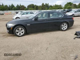 2013 BMW 5 Series 528i xDrive z VIN WBAXH5C58DD108132, wystawiony jako Copart lot #57969865 z przebiegiem 68 308 mil mil oraz Szkoda całkowita • Salvage title. Historia ofert i sprzedaży dostępna na DreamBid. Obrazek 1.