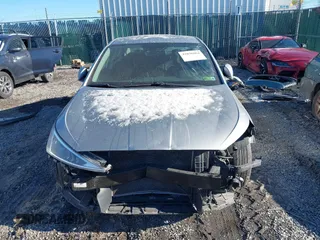 2020 Hyundai Elantra SEL z VIN 5NPD84LF6LH547993, wystawiony jako IAAI lot #41036804 z przebiegiem 72 360 mil mil oraz . Historia ofert i sprzedaży dostępna na DreamBid. Obrazek 13.