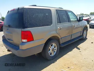 2003 Ford Expedition Special Service с VIN 1FMFU16L33LA47480, выставлен на аукционе IAAI как лот 42514616 с пробегом 205 802 миль миль и . История ставок и продаж доступна на DreamBid. Изображение 4.