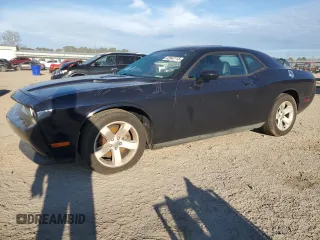 2012 Dodge Challenger SXT Plus z VIN 2C3CDYAG0CH130490, wystawiony jako Copart lot #52148615 z przebiegiem Nie podano mil oraz Nie do naprawy • Non repairable. Historia ofert i sprzedaży dostępna na DreamBid. Obrazek 1.