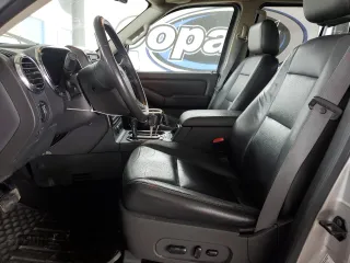 2008 Ford Explorer Limited с VIN 1FMEU758X8UB31972, выставлен на аукционе Copart как лот 53743895 с пробегом 161 030 миль миль и Чистый • Clean title. История ставок и продаж доступна на DreamBid. Изображение 7.