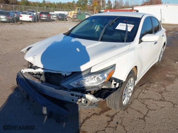 2017 Nissan Altima 2.5 SR with VIN 1N4AL3AP7HC162393, listed as a IAAI auction lot 41057884 with 172,433 mi miles. Bid and sale history available at carsss.com. Image 18.