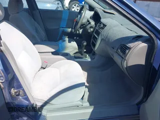 2002 Mitsubishi Galant ES z VIN 4A3AA46H42E070139, wystawiony jako IAAI lot #42162751 z przebiegiem 260 885 mil mil oraz . Historia ofert i sprzedaży dostępna na DreamBid. Obrazek 5.