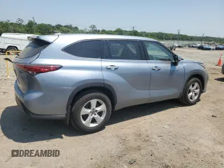 2022 Toyota Highlander LE with VIN 5TDBZRBH3NS175711, listed as a Copart auction lot 58722515 with 43,970 mi miles and Clean title. Bid and sale history available at DreamBid. Image 3.