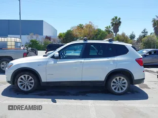 2017 BMW X3 xDrive28i z VIN 5UXWX9C35H0T24703, wystawiony jako IAAI lot #42283472 z przebiegiem 61 993 mil mil oraz . Historia ofert i sprzedaży dostępna na DreamBid. Obrazek 14.
