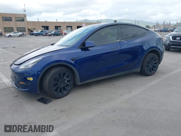 2022 Tesla Model Y Long Range with VIN 7SAYGDEE6NF480146, listed as a IAAI auction lot 41906361 with 31,939 mi miles and . Bid and sale history available at carsss.com. Image 20.