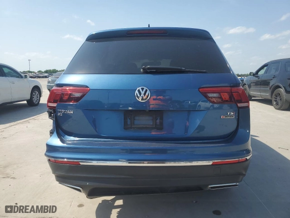 2018 Volkswagen Tiguan SEL with VIN 3VV2B7AX8JM106767, listed as a Copart auction lot 51954695 with 83,962 mi miles and Salvage Title. Bid and sale history available at carsss.com. Image 6.