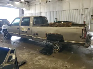 2000 GMC Sierra 1500 with VIN 1GTGC33J5YF462705, listed as a Copart auction lot 89203555 with Not Provided miles and Non Repairable. Bid and sale history available at DreamBid. Image 2.