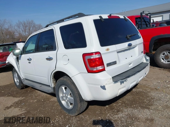 2010 Ford Escape XLT z VIN 1FMCU9DG2AKC22117, wystawiony jako IAAI lot #41782394 z przebiegiem 96 841 mil mil oraz . Historia ofert i sprzedaży dostępna na DreamBid. Obrazek 3.