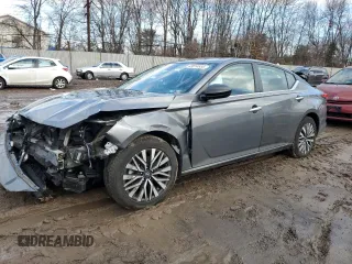 2024 Nissan Altima 2.5 SV with VIN 1N4BL4DV9RN323045, listed as a Copart auction lot 43614655 with 10,433 mi miles and Salvage Title. Bid and sale history available at carsss.com. Image 1.