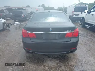 2011 BMW 7 Series 750i xDrive с VIN WBAKC6C54BC394675, выставлен на аукционе IAAI как лот 42394276 с пробегом 207 246 миль миль и . История ставок и продаж доступна на DreamBid. Изображение 16.