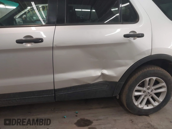 2016 Ford Explorer with VIN 1FM5K8B82GGB55423, listed as a IAAI auction lot 41664675 with 146,133 mi miles and . Bid and sale history available at carsss.com. Image 6.