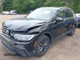 2024 Volkswagen Tiguan SE with VIN 3VVMB7AX6RM079301, listed as a IAAI auction lot 42404572 with 8,573 mi miles and . Bid and sale history available at DreamBid. Image 6.