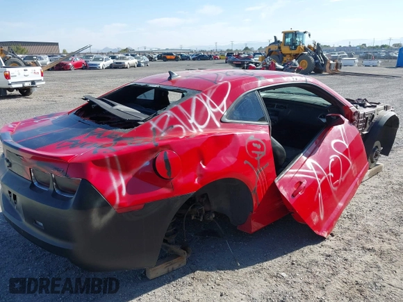2010 Chevrolet Camaro 2SS z VIN 2G1FT1EW0A9120207, wystawiony jako IAAI lot #42108095 z przebiegiem Nie podano mil oraz . Historia ofert i sprzedaży dostępna na DreamBid. Obrazek 4.