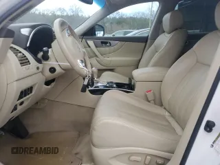 2016 Infiniti QX70 z VIN JN8CS1MU7GM670825, wystawiony jako Copart lot #43550055 z przebiegiem 61 773 mil mil oraz Szkoda całkowita • Salvage title. Historia ofert i sprzedaży dostępna na DreamBid. Obrazek 7.