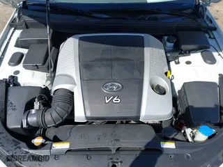 2010 Hyundai Genesis with VIN KMHGC4DE1AU076190, listed as a IAAI auction lot 41707773 with 123,426 mi miles. Bid and sale history available at carsss.com. Image 10.