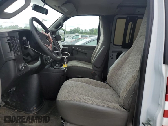 2024 Chevrolet Express Cargo с VIN 1GCWGAF79R1103764, выставлен на аукционе Copart как лот 57837425 с пробегом 24 563 миль миль и Списание • Salvage title. История ставок и продаж доступна на DreamBid. Изображение 7.