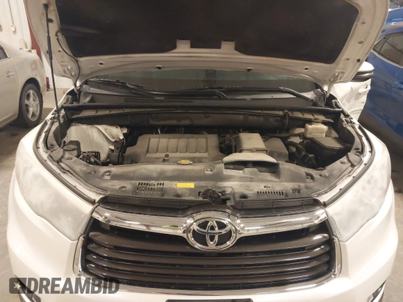 2015 Toyota Highlander XLE z VIN 5TDJKRFH9FS115122, wystawiony jako IAAI lot #41925336 z przebiegiem 159 518 mil mil oraz . Historia ofert i sprzedaży dostępna na DreamBid. Obrazek 10.