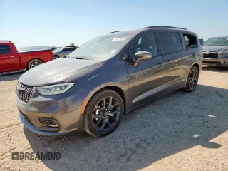 2022 Chrysler Pacifica Touring L with VIN 2C4RC1BG3NR225735, listed as a Copart auction lot 61007965 with 44,196 mi miles and Clean title. Bid and sale history available at DreamBid. Image 1.