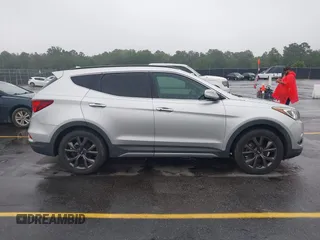 2017 Hyundai Santa Fe Ultimate z VIN 5XYZW4LA3HG472104, wystawiony jako IAAI lot #42352652 z przebiegiem 114 205 mil mil oraz . Historia ofert i sprzedaży dostępna na DreamBid. Obrazek 13.