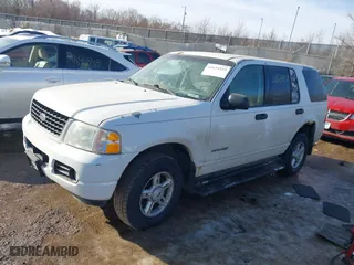 2005 Ford Explorer XLT with VIN 1FMDU73K45UB25719, listed as a IAAI auction lot 41634559 with 223,793 mi miles. Bid and sale history available at carsss.com. Image 17.