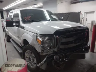 2012 Ford F-250 XL z VIN 1FT7W2BT7CED18172, wystawiony jako IAAI lot #42175172 z przebiegiem 116 500 mil mil oraz . Historia ofert i sprzedaży dostępna na DreamBid. Obrazek 1.
