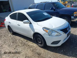 2015 Nissan Versa SV with VIN 3N1CN7AP0FL931860, listed as a IAAI auction lot 41929337 with 148,432 mi miles. Bid and sale history available at carsss.com. Image 1.