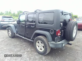 2016 Jeep Wrangler Unlimited Sport z VIN 1C4BJWDGXGL206502, wystawiony jako IAAI lot #42583701 z przebiegiem 120 525 mil mil oraz . Historia ofert i sprzedaży dostępna na DreamBid. Obrazek 3.