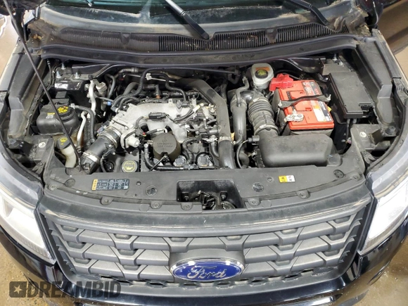 2017 Ford Police Interceptor Utility z VIN 1FM5K8AT5HGA62869, wystawiony jako Copart lot #61285845 z przebiegiem 132 057 mil mil oraz Czysty tytuł • Clean title. Historia ofert i sprzedaży dostępna na DreamBid. Obrazek 12.