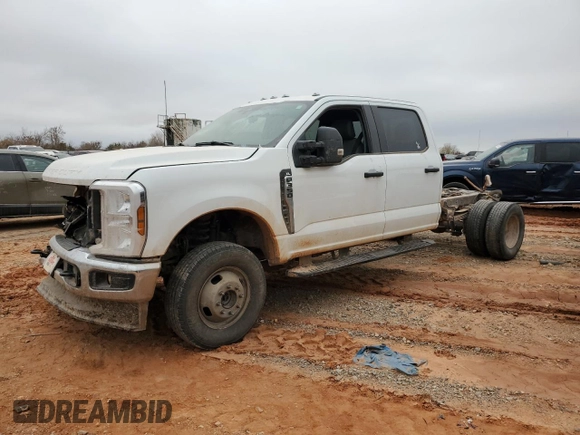 2024 Ford F-350 with VIN 1FD8W3HN0REC18650, listed as a Copart auction lot 80392644 with 26,042 mi miles and Salvage title. Bid and sale history available at DreamBid. Image 1.