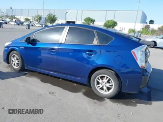2010 Toyota Prius II with VIN JTDKN3DU5A0083130, listed as a IAAI auction lot 42207658 with 217,646 mi miles. Bid and sale history available at carsss.com. Image 3.