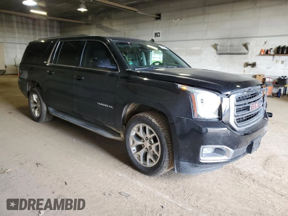 2015 GMC Yukon XL SLT z VIN 1GKS2HKC2FR135014, wystawiony jako Copart lot #55477295 z przebiegiem 144 101 mil mil oraz Czysty tytuł • Clean title. Historia ofert i sprzedaży dostępna na DreamBid. Obrazek 4.