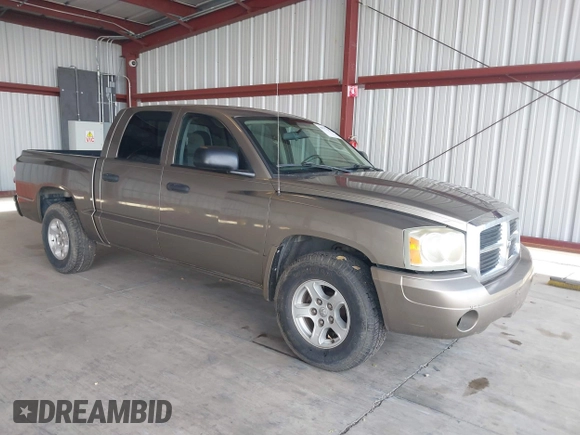 2007 Dodge Dakota SLT with VIN 1D7HE48N17S144088, listed as a IAAI auction lot 40577462 with 192,502 mi miles and . Bid and sale history available at carsss.com. Image 1.