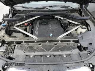 2020 BMW X5 xDrive40i z VIN 5UXCR6C02L9C49466, wystawiony jako Copart lot #56988425 z przebiegiem 60 558 mil mil oraz Szkoda całkowita • Salvage title. Historia ofert i sprzedaży dostępna na DreamBid. Obrazek 12.