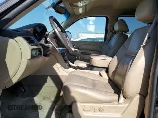 2010 Cadillac Escalade z VIN 1GYUCAEF6AR137334, wystawiony jako Copart lot #87474464 z przebiegiem 247 190 mil mil oraz Czysty tytuł • Clean title. Historia ofert i sprzedaży dostępna na DreamBid. Obrazek 7.