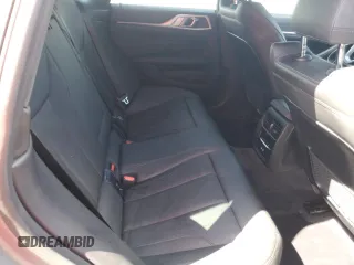 2023 BMW 4 Series 430i z VIN WBA63AV03PFN78162, wystawiony jako Copart lot #75037154 z przebiegiem Nie podano mil oraz Nie do naprawy • Non repairable. Historia ofert i sprzedaży dostępna na DreamBid. Obrazek 10.