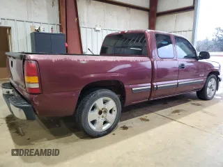 2000 Chevrolet Silverado 1500 LS with VIN 2GCEC19V2Y1344835, listed as a Copart auction lot 45058925 with 251,702 mi miles and Clean Title. Bid and sale history available at carsss.com. Image 3.